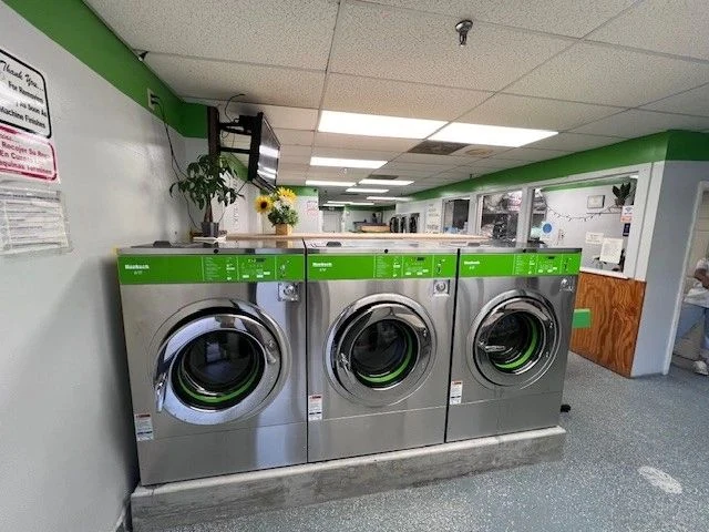 Squeaky Clean Laundromat, business photo 1